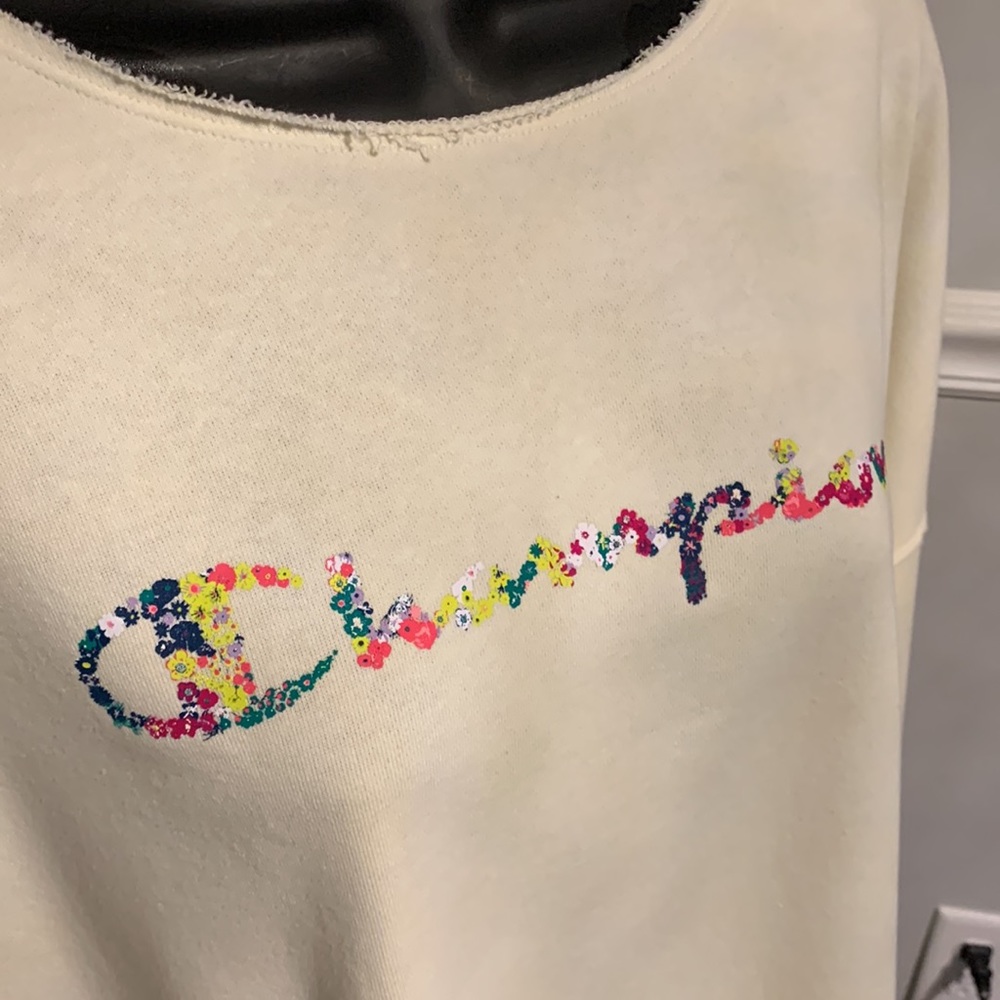 Champion Ivory French Terry Cropped Sweatshirt Size M NWOT